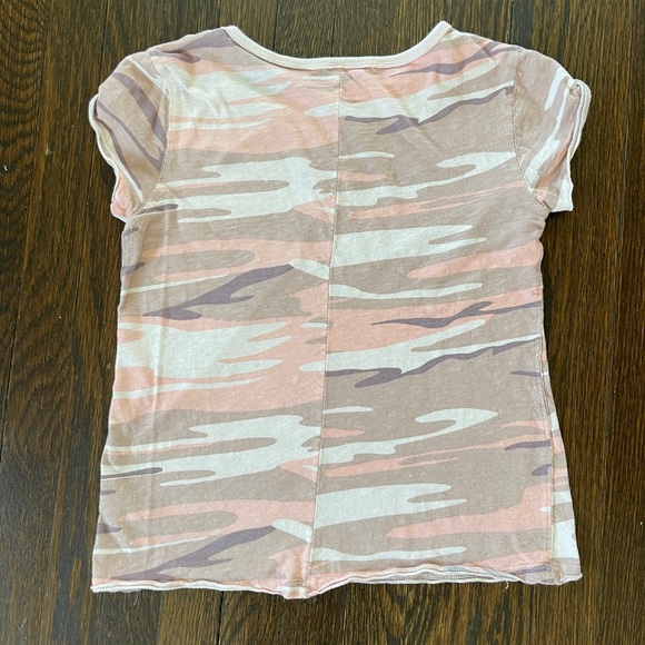 tshirt - Picture 2 of 3